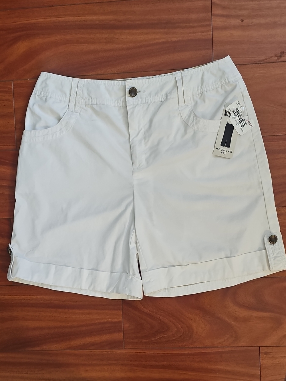 NWT Tall Girl White 100% Cotton Mid-Rise Cuffed Shorts - Button Detail Sz 10 NWT